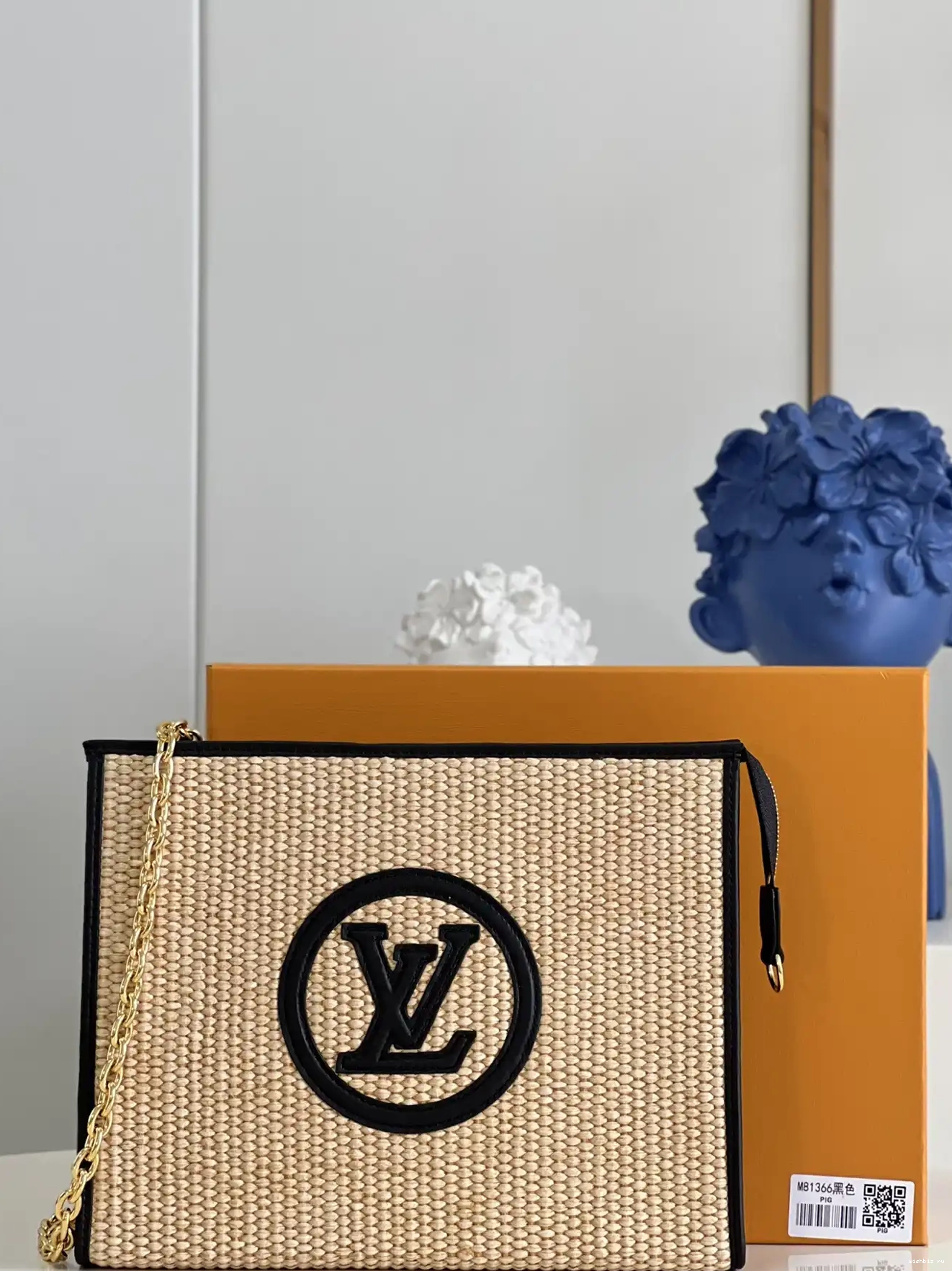 WIS CHAIN POUCH VUITTON LOUIS ON TOILETRY 0626